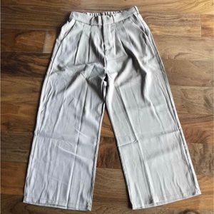 Cropped Effortless Trouser - Beige